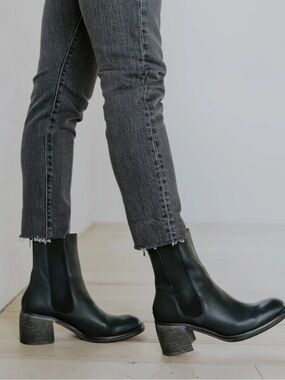 Free People Black Chelsea Ankle Boots size 36